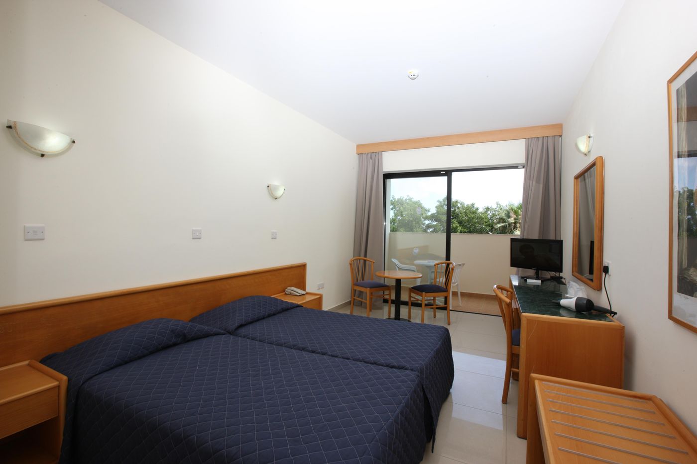 Veronica-Hotel-Room-19