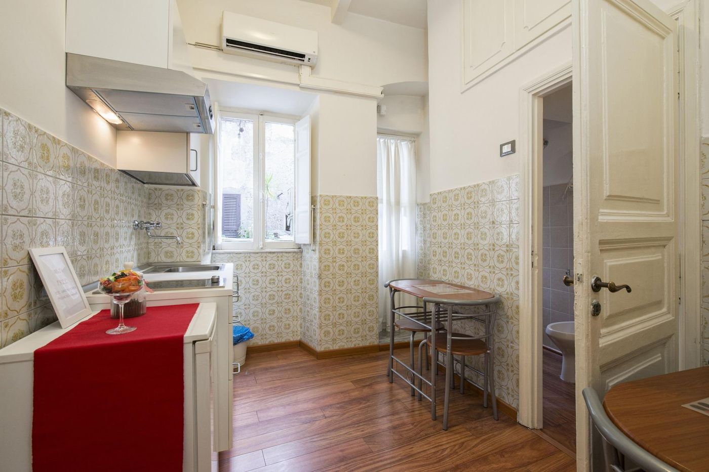 Navona-Tower-Relais-Room-20