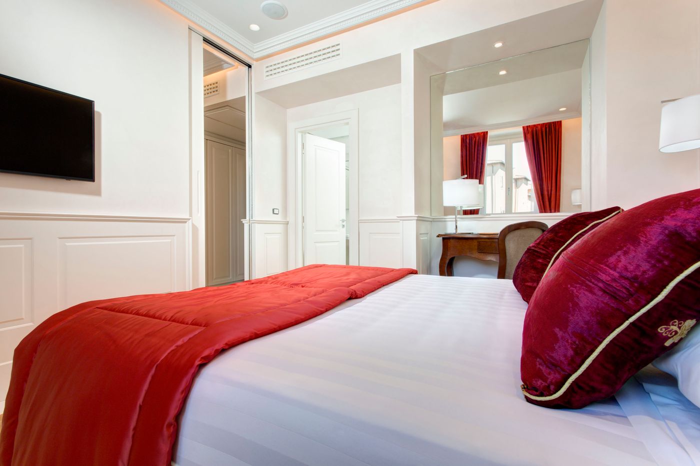 Degli-Artisti-Hotel-Room-12