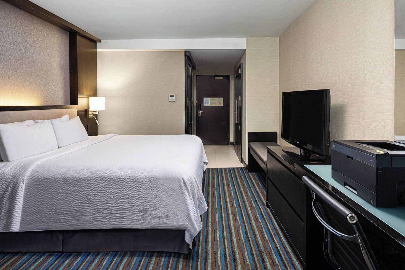 Courtyard-By-Marriott-New-York-Manhattan-Times-Squ-Room-6