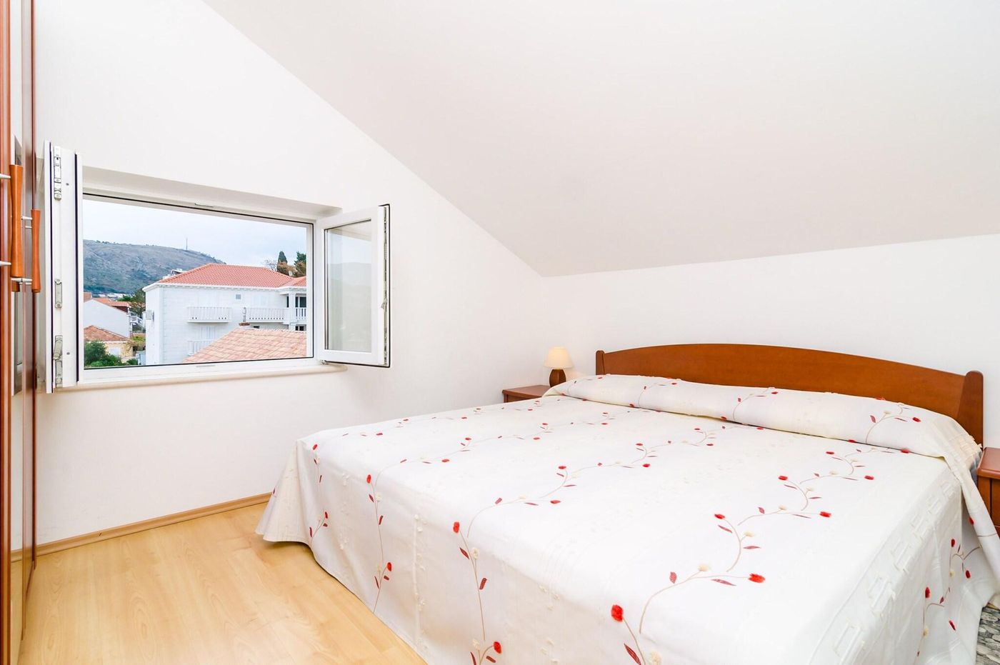 Nikola-Apartments-Room-13