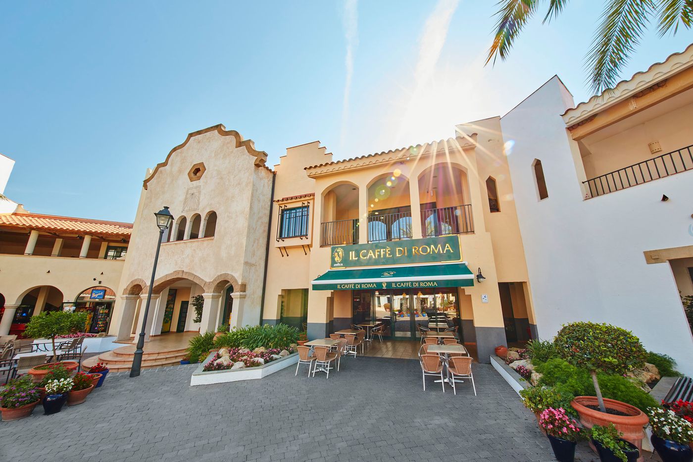 PortAventura-Hotel-PortAventura---Theme-Park-Bar-18