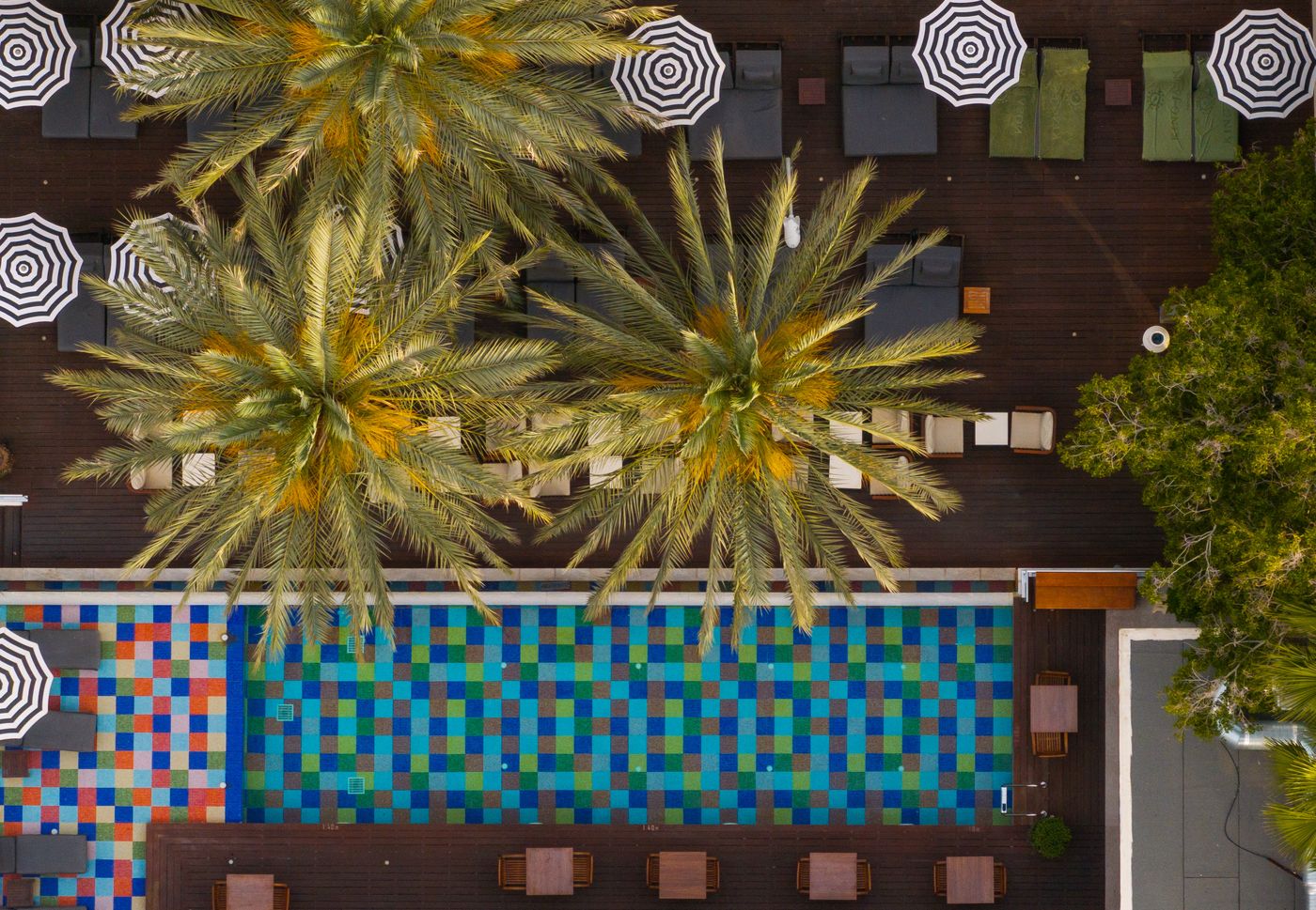 King-Jason-Paphos---Designed-for-Adults-Only-Pool-3