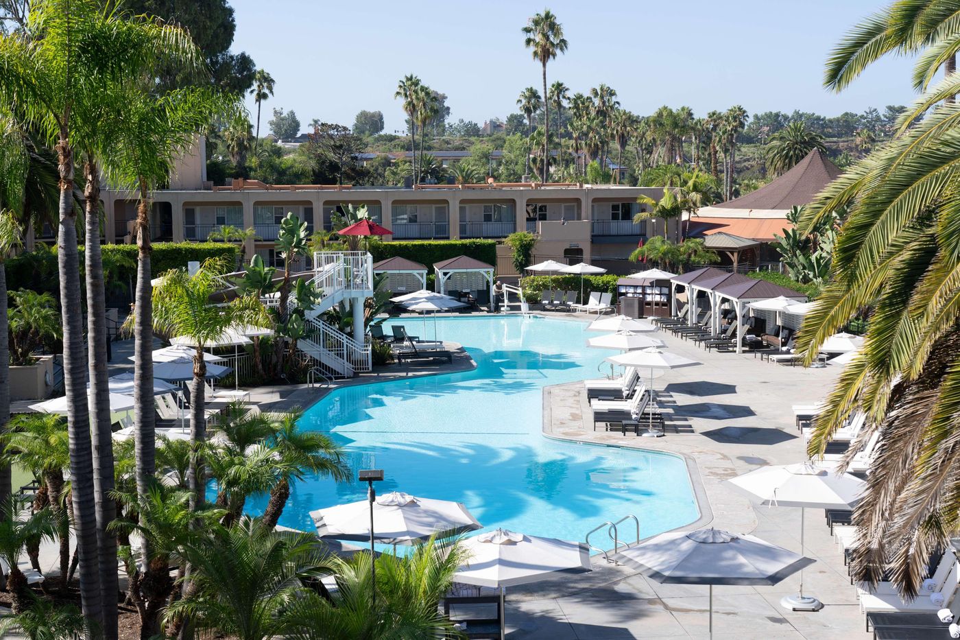 Hyatt-Regency-Newport-Beach-Pool-56