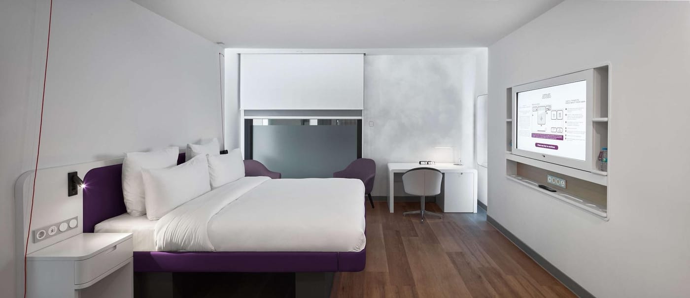 Yotelair-Istanbul-Airport-Airside--Duty-Free-Room-17