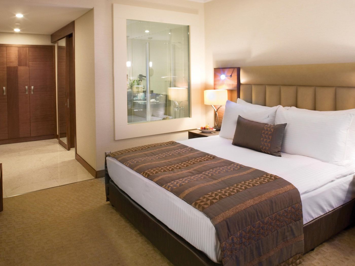 M----venpick-Hotel-Izmir-Room-18