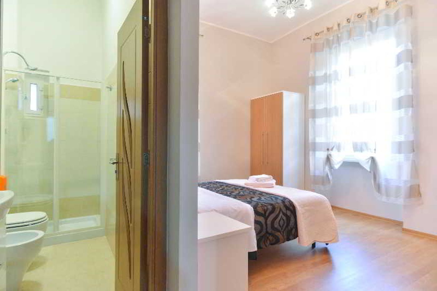 B & T Rooms Trani-Italy-ROME-Room-2