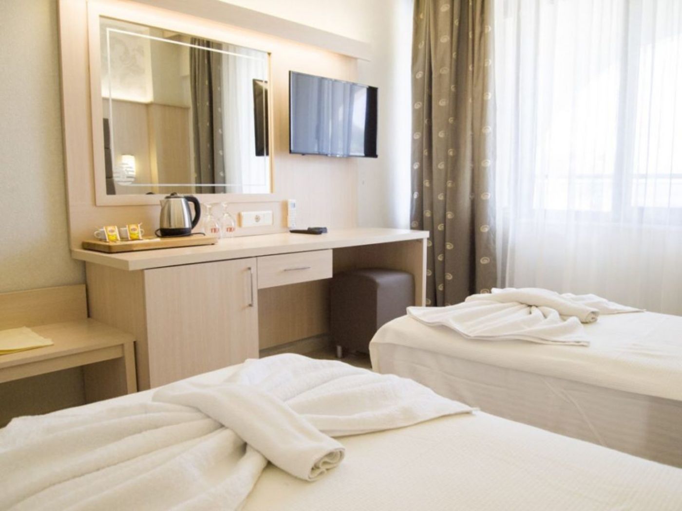 Oz-Can-Hotel---Family-Suites-Room-17