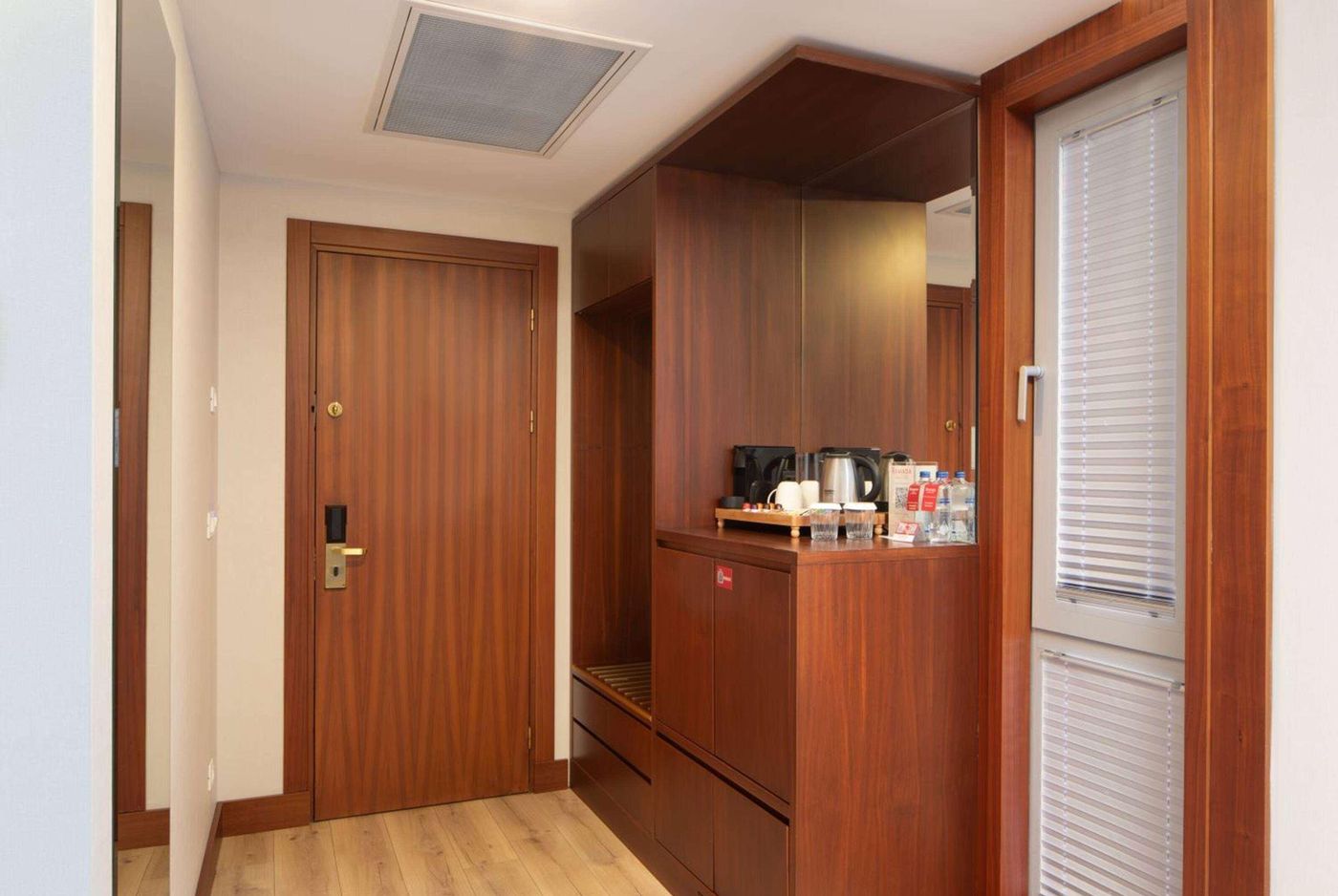 Ramada-Hotel---Suites-by--Istanbul-Atakoy-Room-27