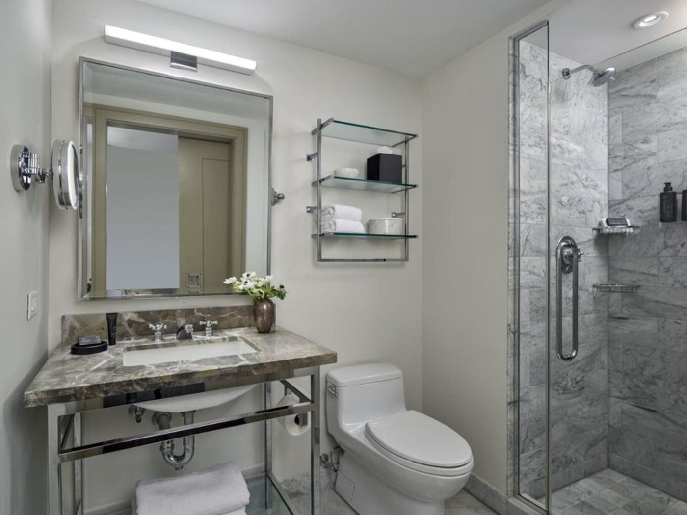 Nine-Zero--A-Kimpton-Hotel-Room-40