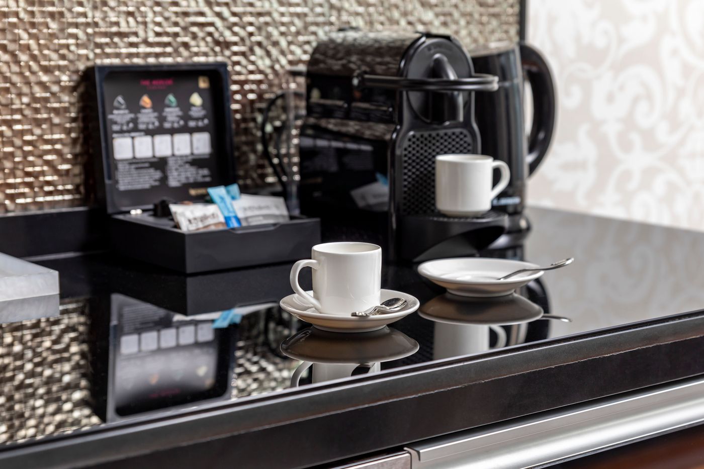 The Mercer-Hong Kong – China-HONG KONG-Room-9