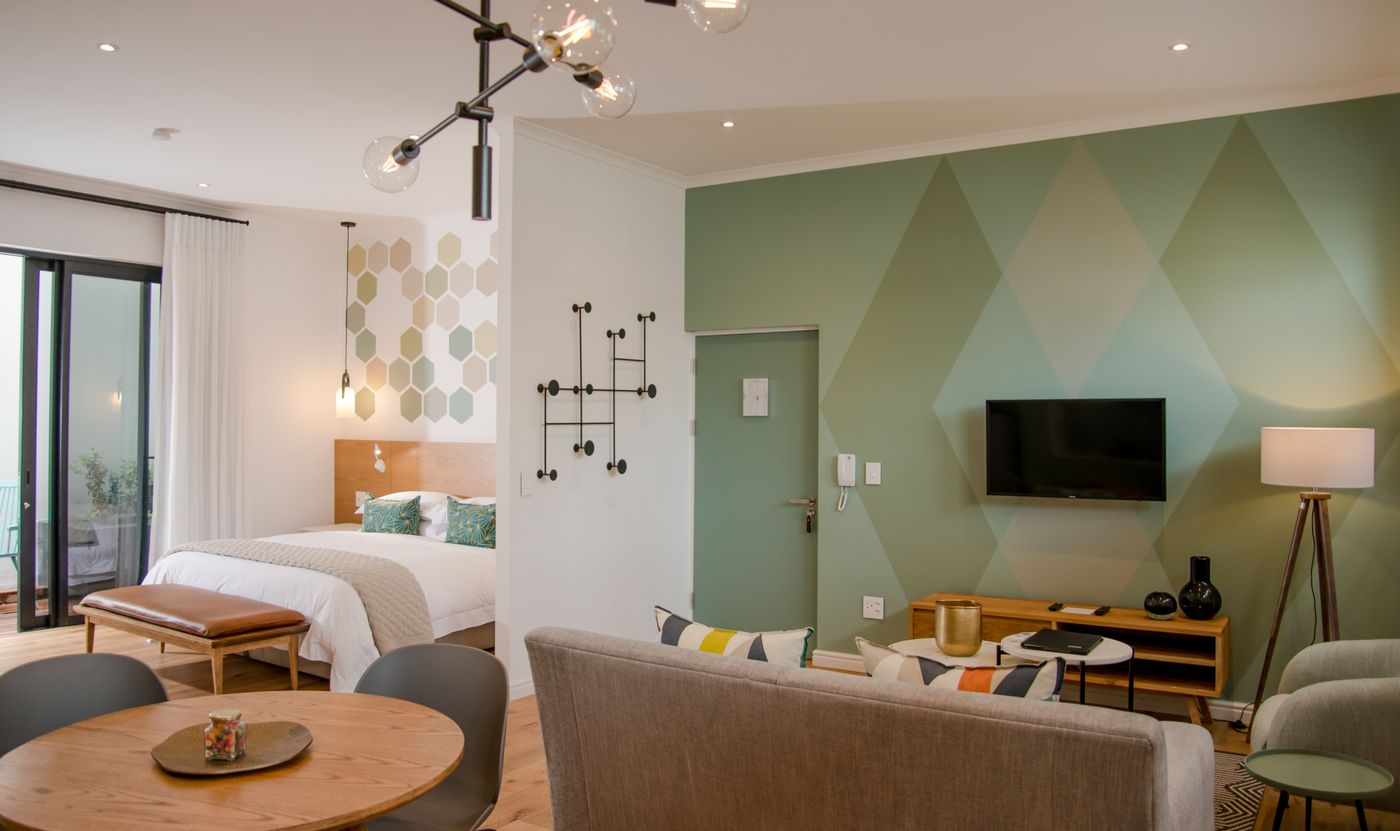 More-Quarters-Neighbourhood-Hotel-Room-7