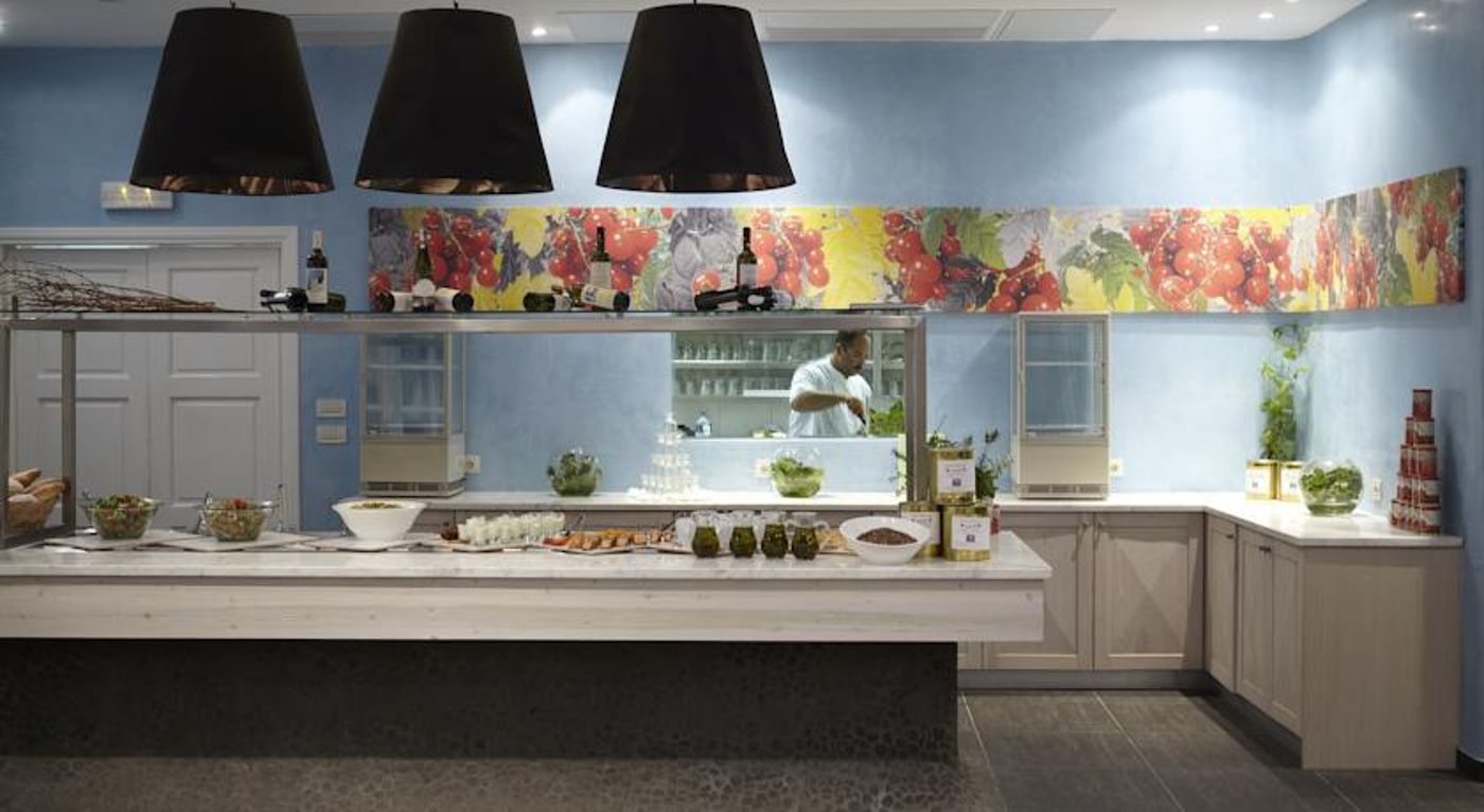 Aressana Spa Hotel & Suites