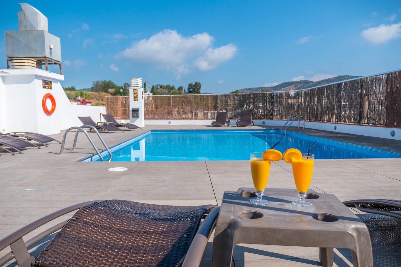 Checkin-Montpalau-Pool-2