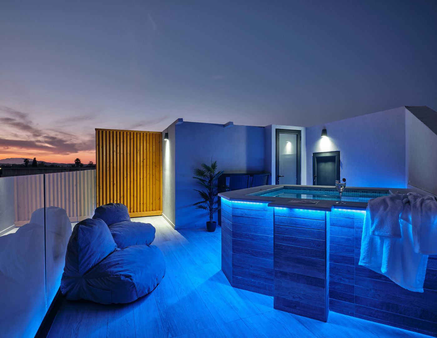 Savvas & Joanna Boutique