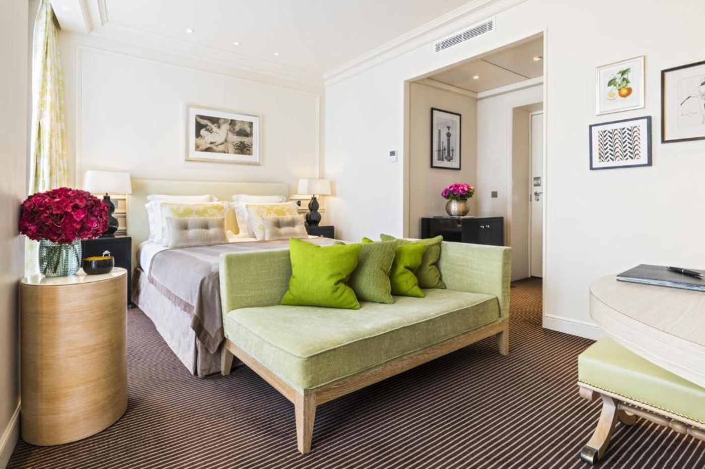 Grand-Hotel-Du-Palais-Royal-Room-10