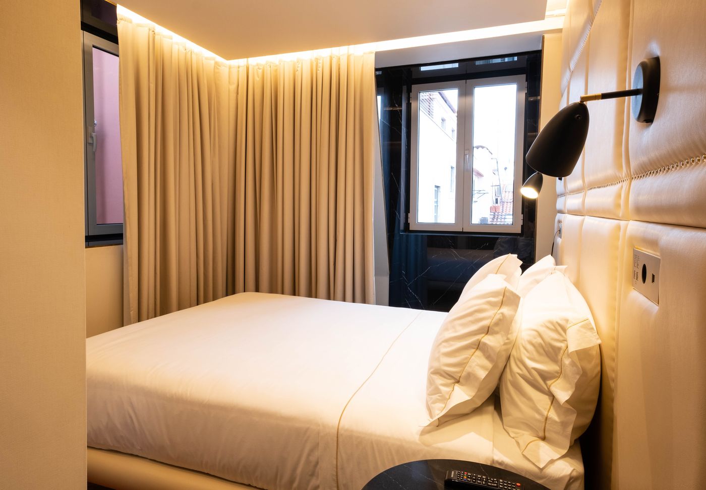 Madalena-By-the-Beautique-Hotels-Room-26