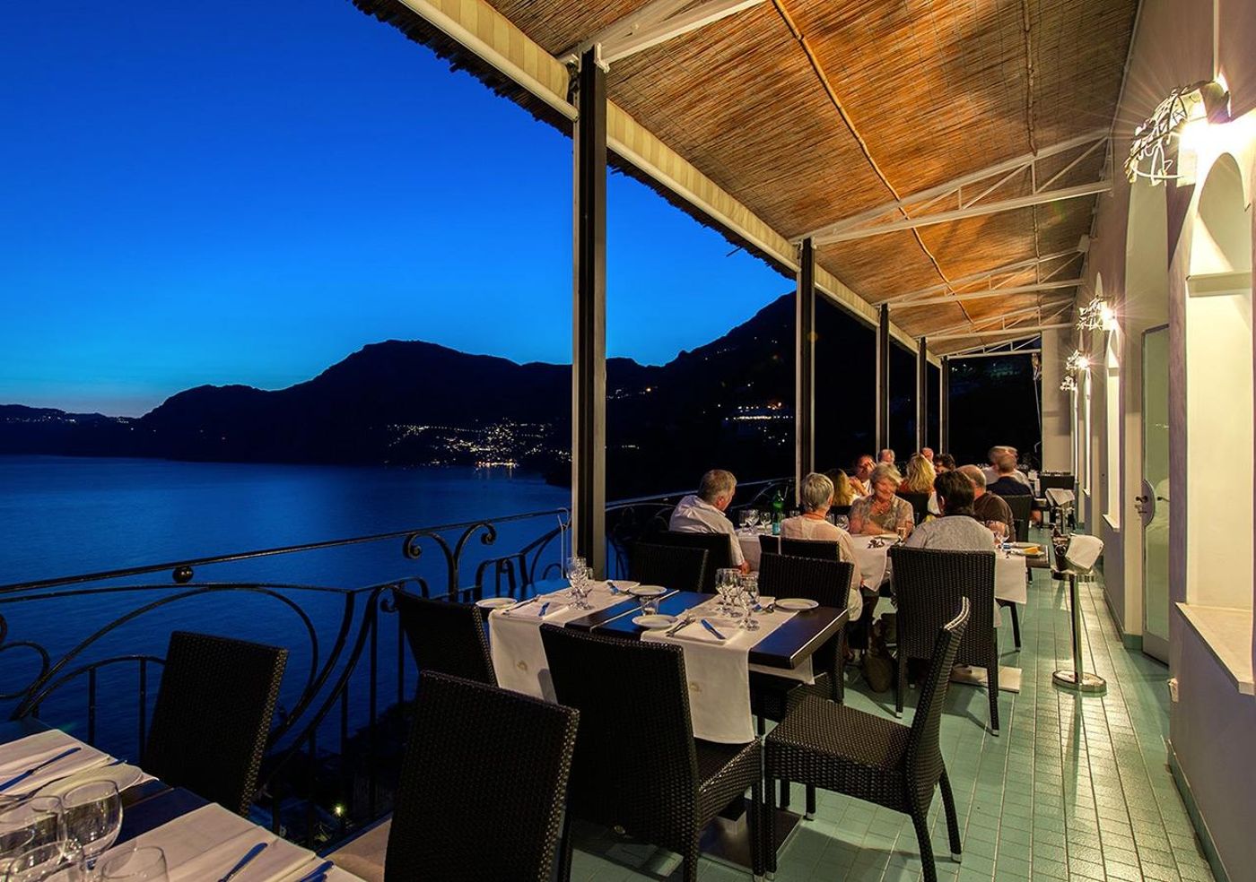 Tramonto-D-oro-Restaurant-12
