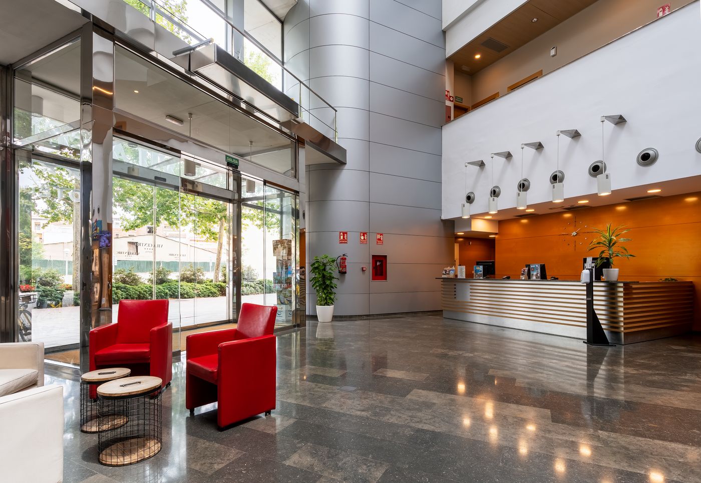 Mercure-Atenea-Aventura-Lobby-24