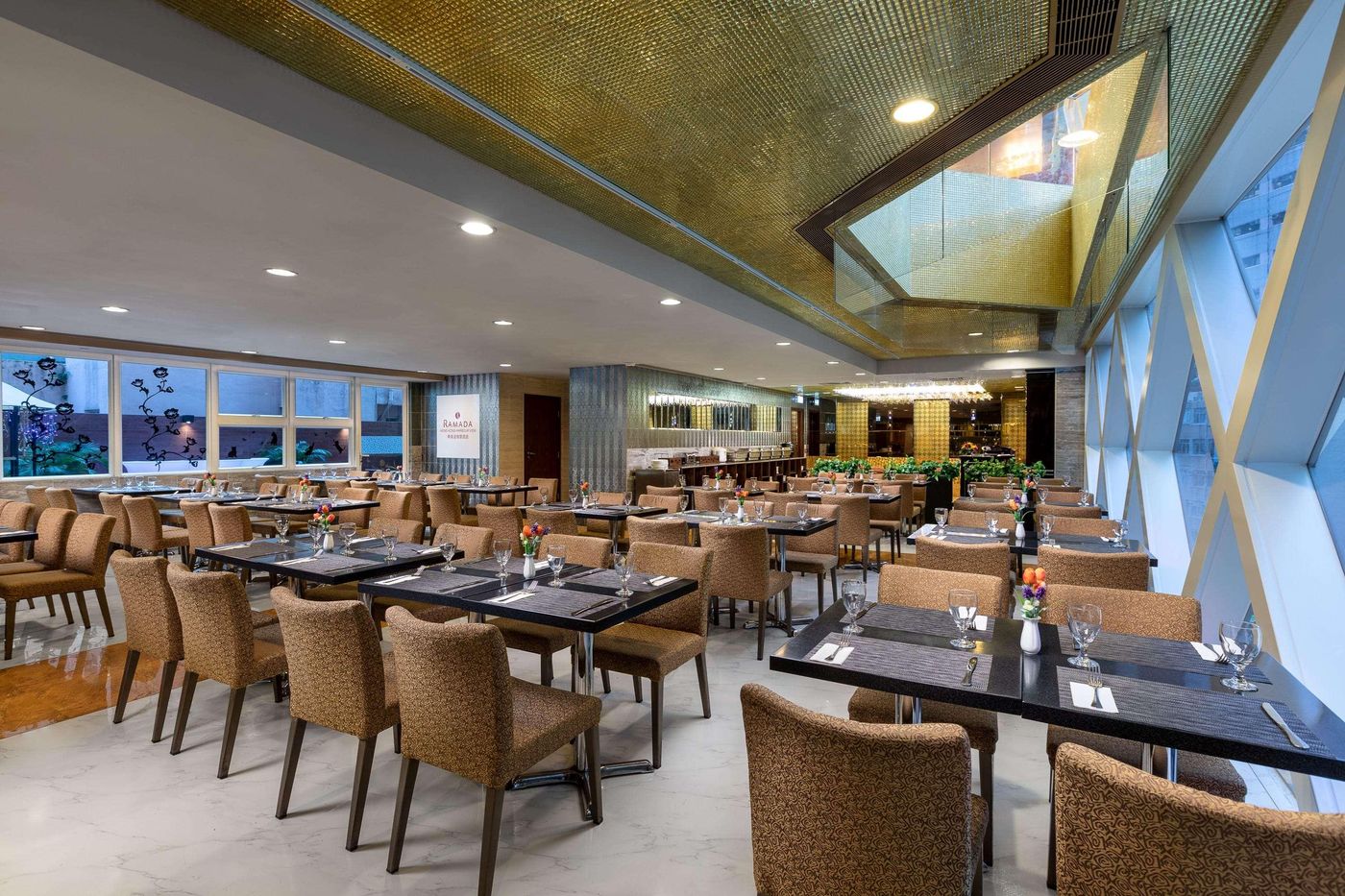 Ramada-Hong-Kong-Harbour-View-Restaurant-16