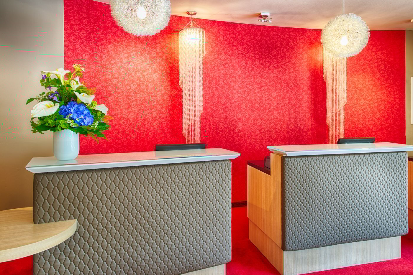 Leonardo-Royal-Hotel-Koeln-Am-Stadtwald-Lobby-6