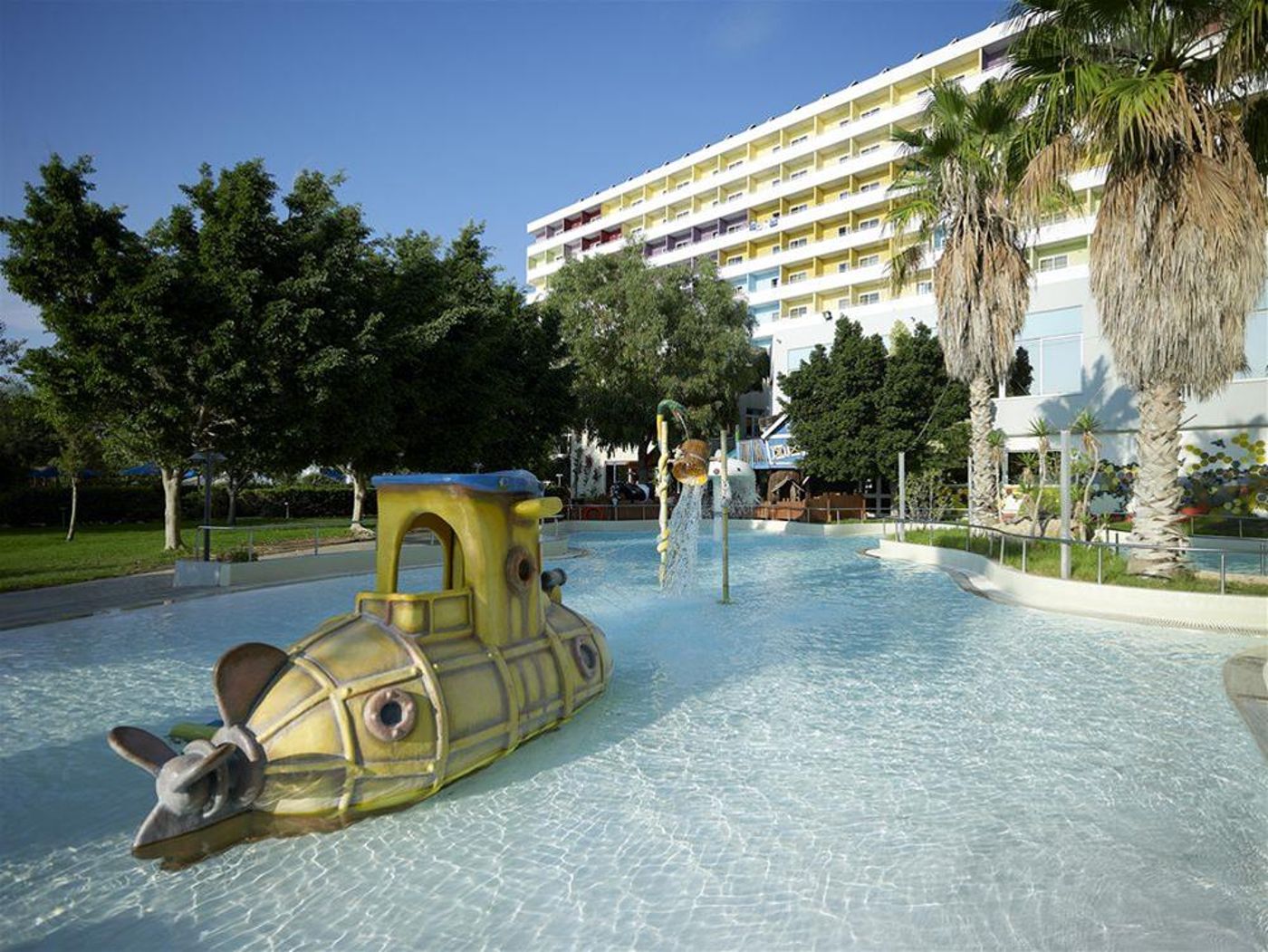 Esperides-Beach-Pool-2