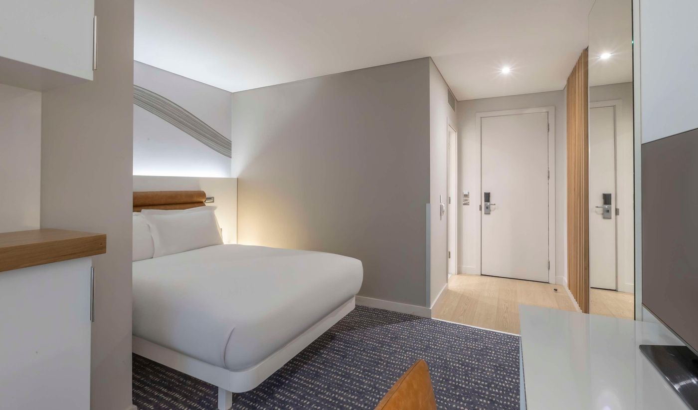 The-Morrison-Dublin--Curio-Collection-by-Hilton-Room-35