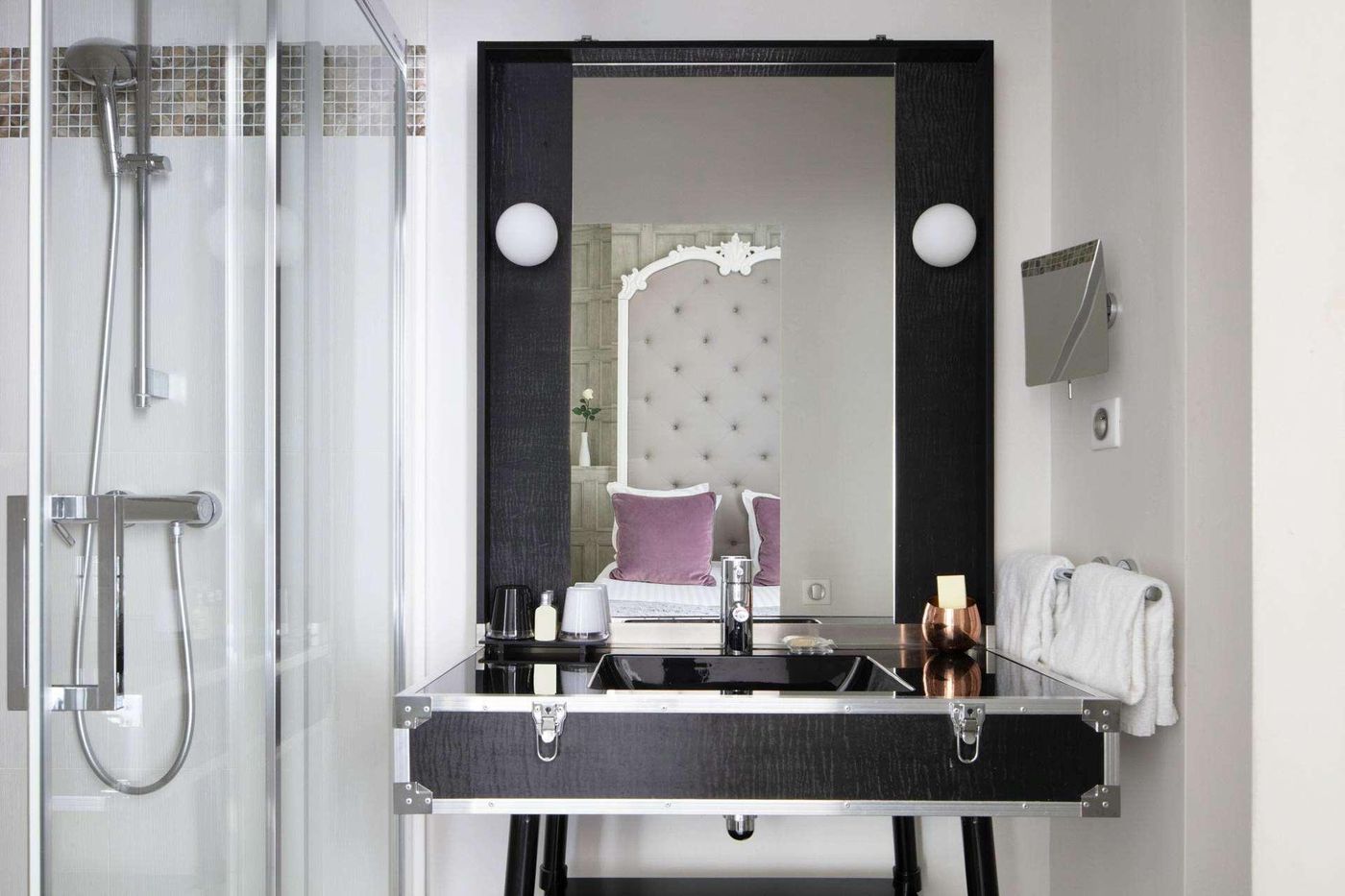 Le-123-Sebastopol-Astotel-Room-30