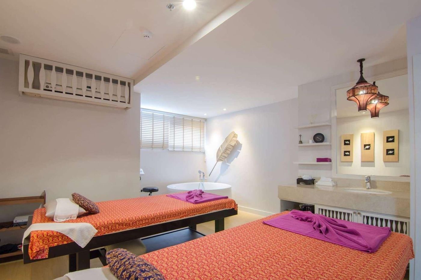 Ramada-By-Wyndham-Phuket-Deevana-Sports-and-Entertainment-52