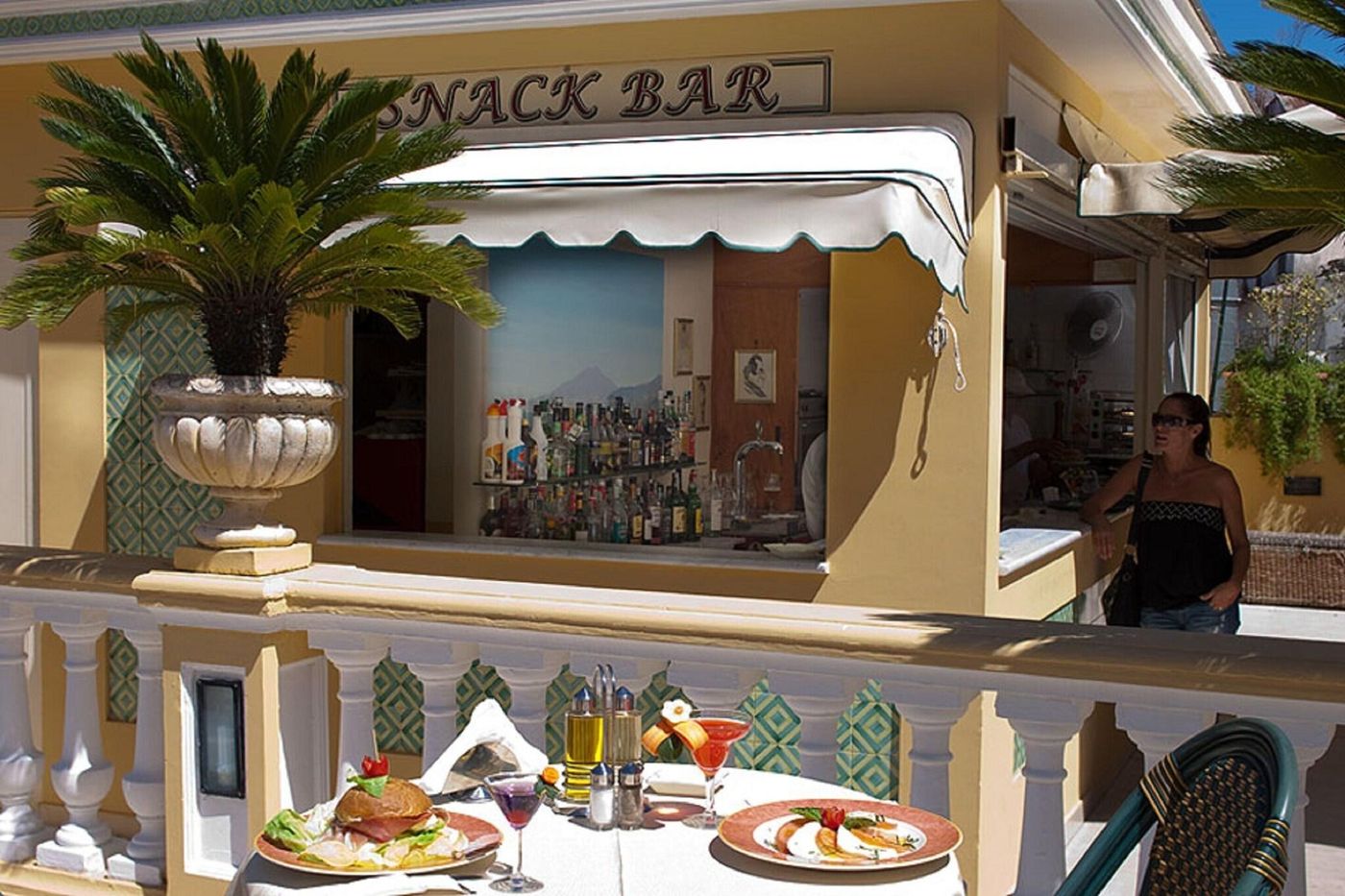 Grand-Hotel-La-Pace-Bar-12