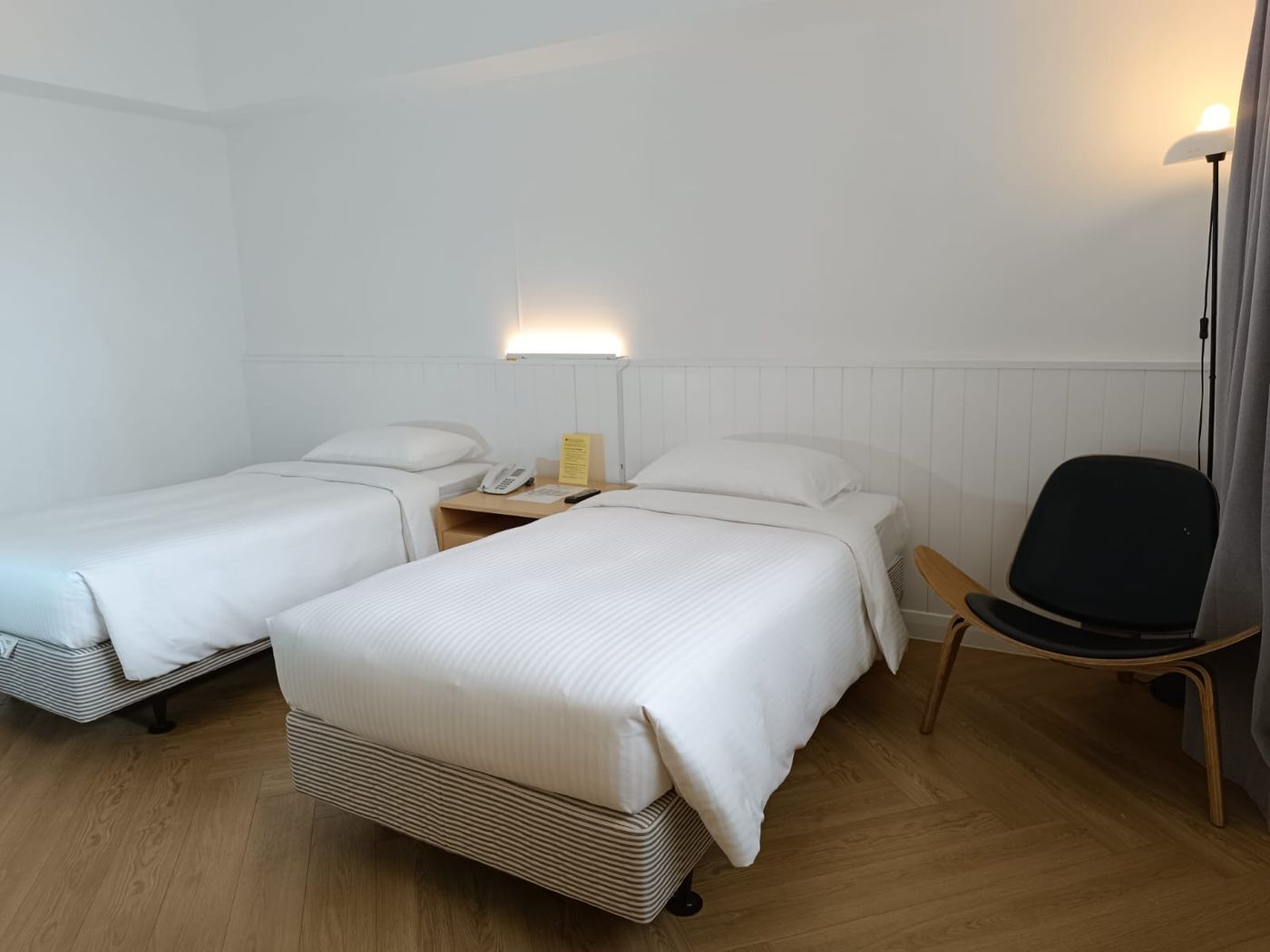 Caritas-Oswald-Cheung-International-House-Room-16