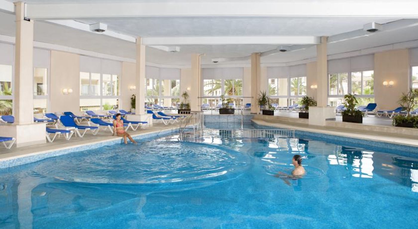 Universal Perla De S'Illot