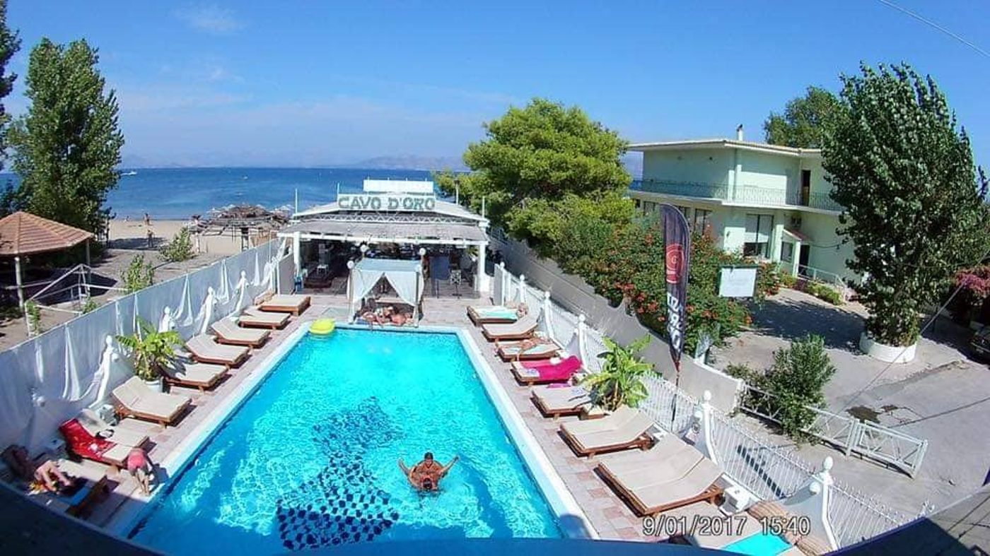 Cavo-D-Oro-Complex-Pool-10