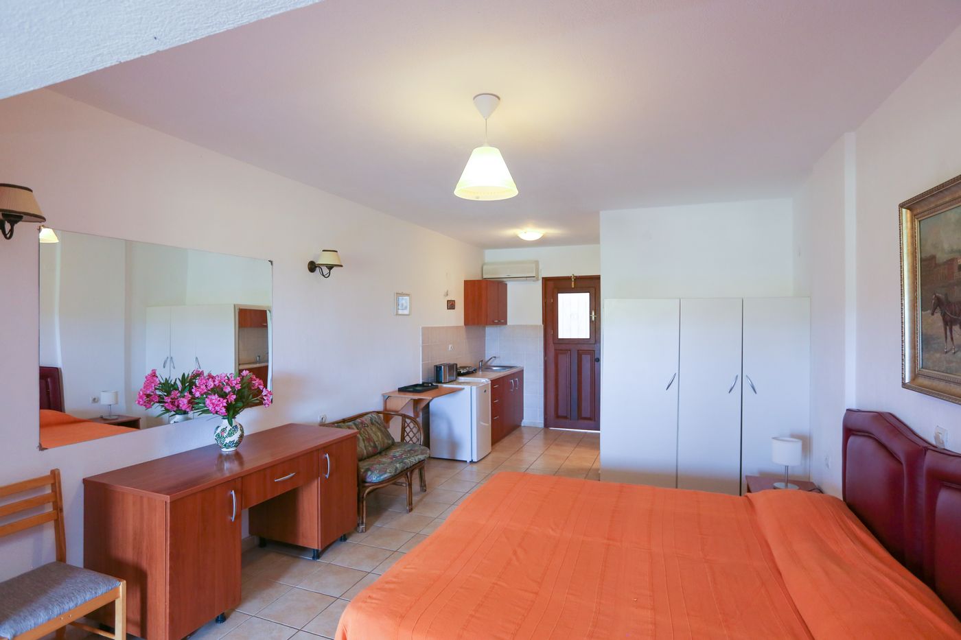 Angelina-Studios-Room-17