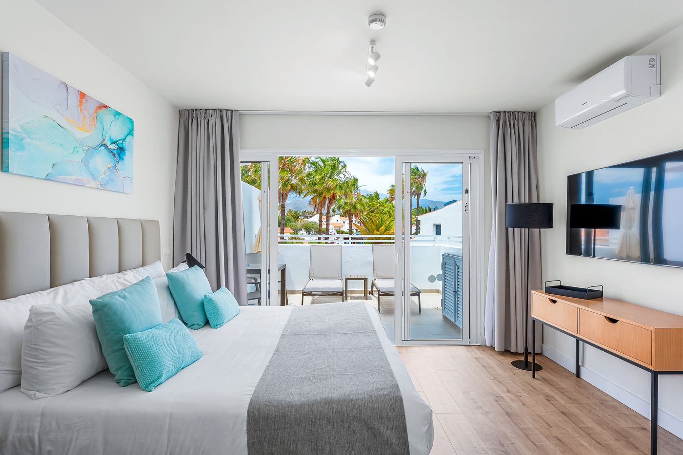 Wyndham-Residences-Golf-Del-Sur-Room-22