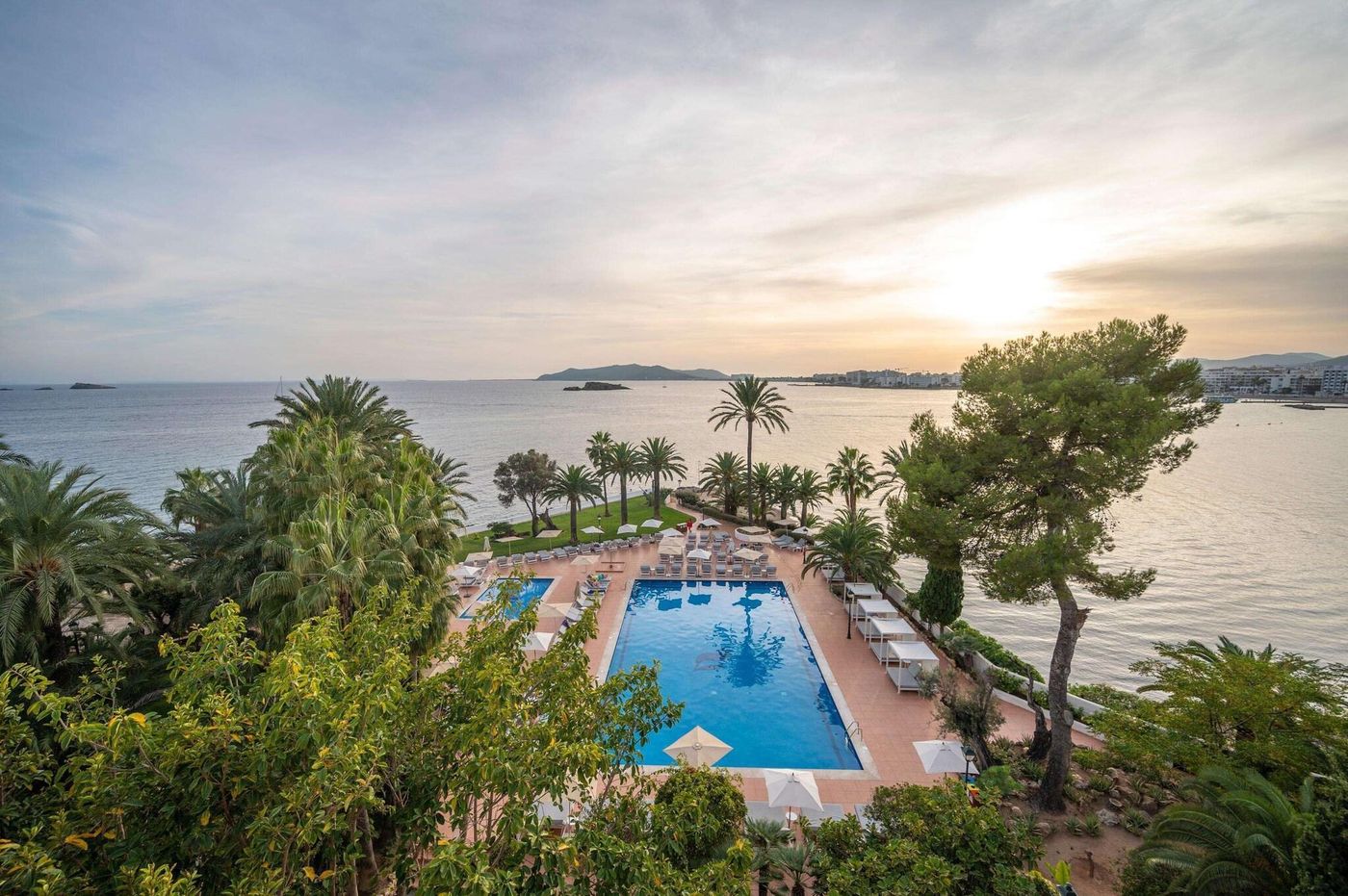 THB-Los-Molinos-Class-Pool-7