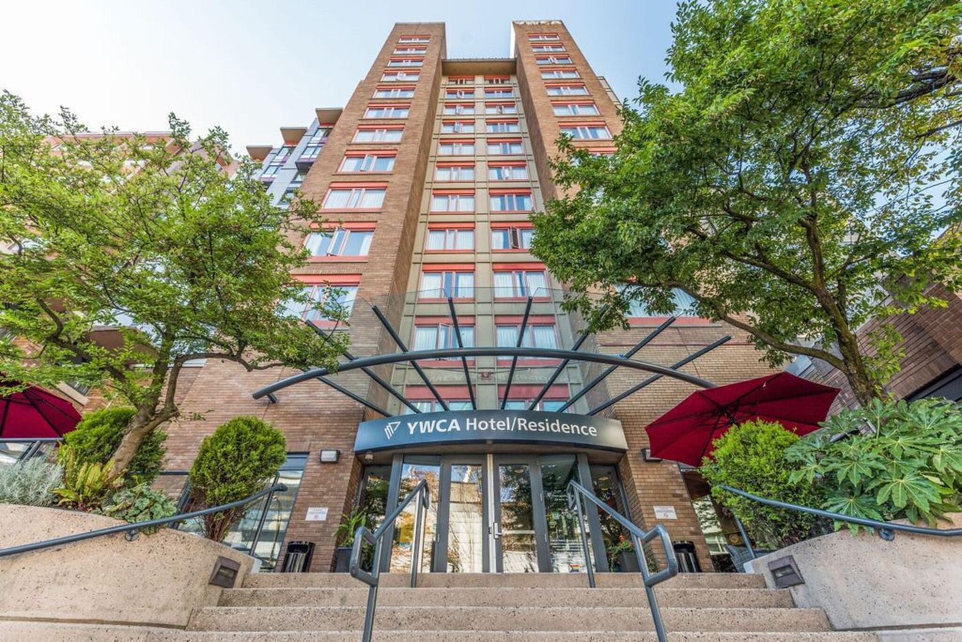 YWCA-Hotel-Vancouver-General-view-1