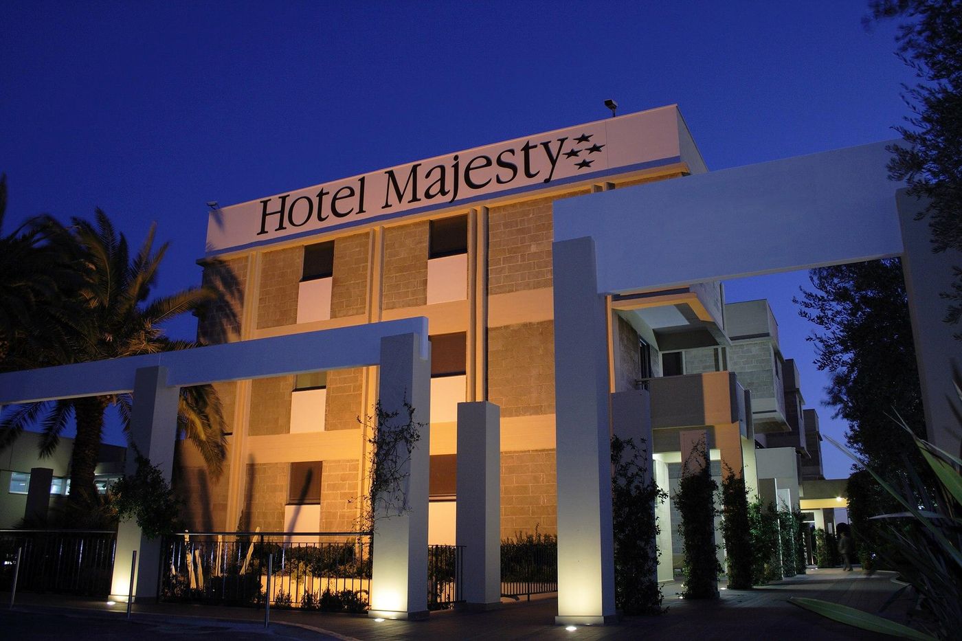 Majesty Hotel-Italy-PUGLIA-General view-2