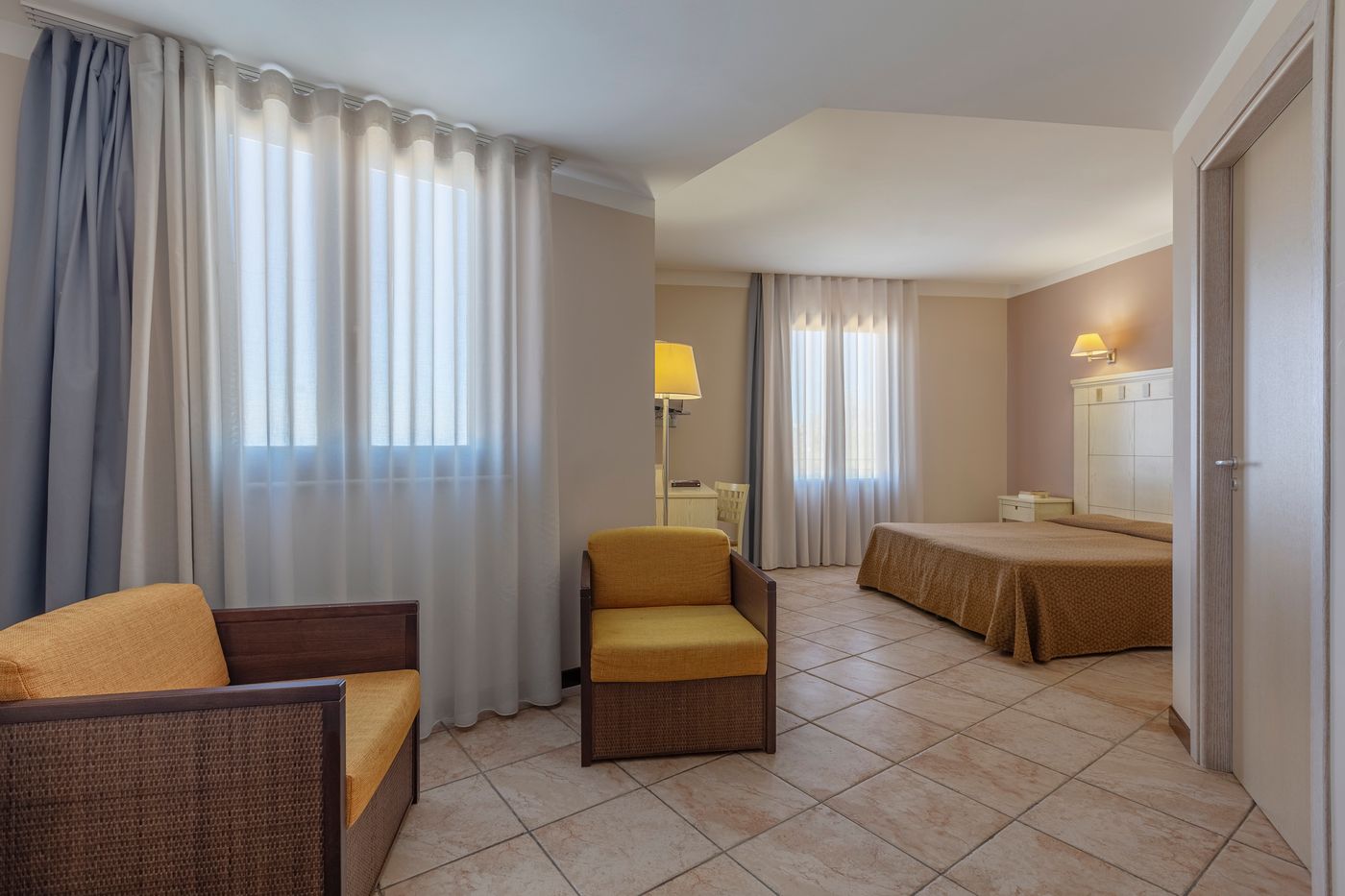 Villa-Zina-Park-Hotel-Room-22