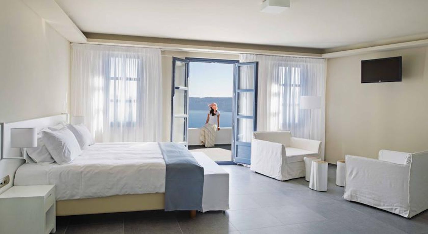 Acroterra Rosa Luxury Suites