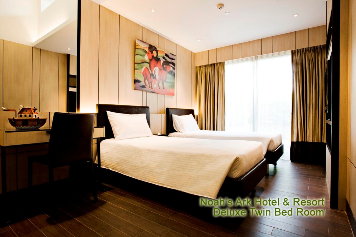 Noah-s-Ark-Resort-Room-6