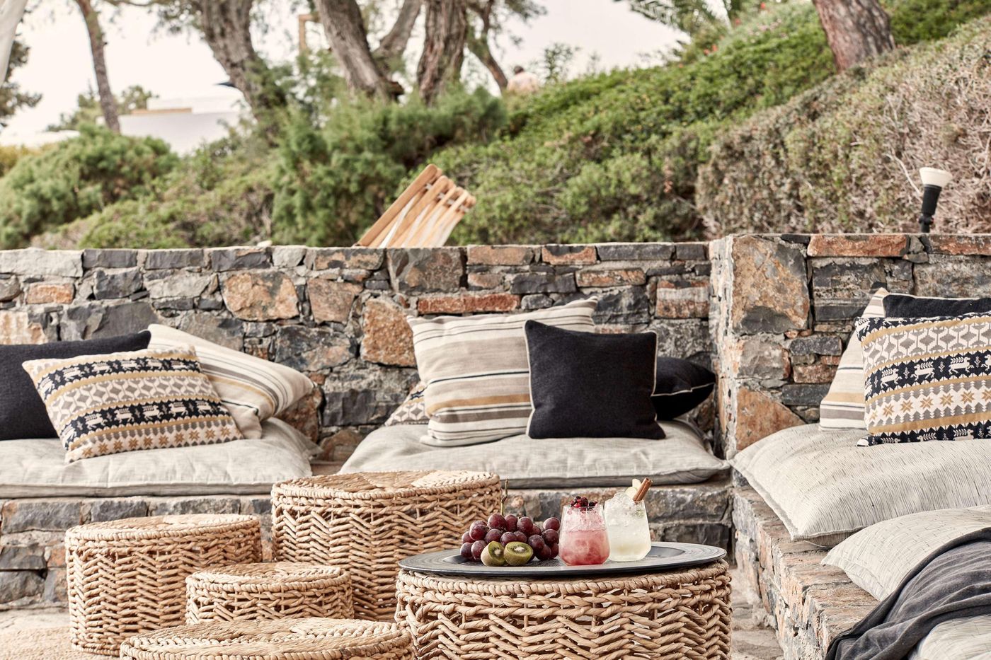 Minos-Beach-Art-Hotel-Bar-100