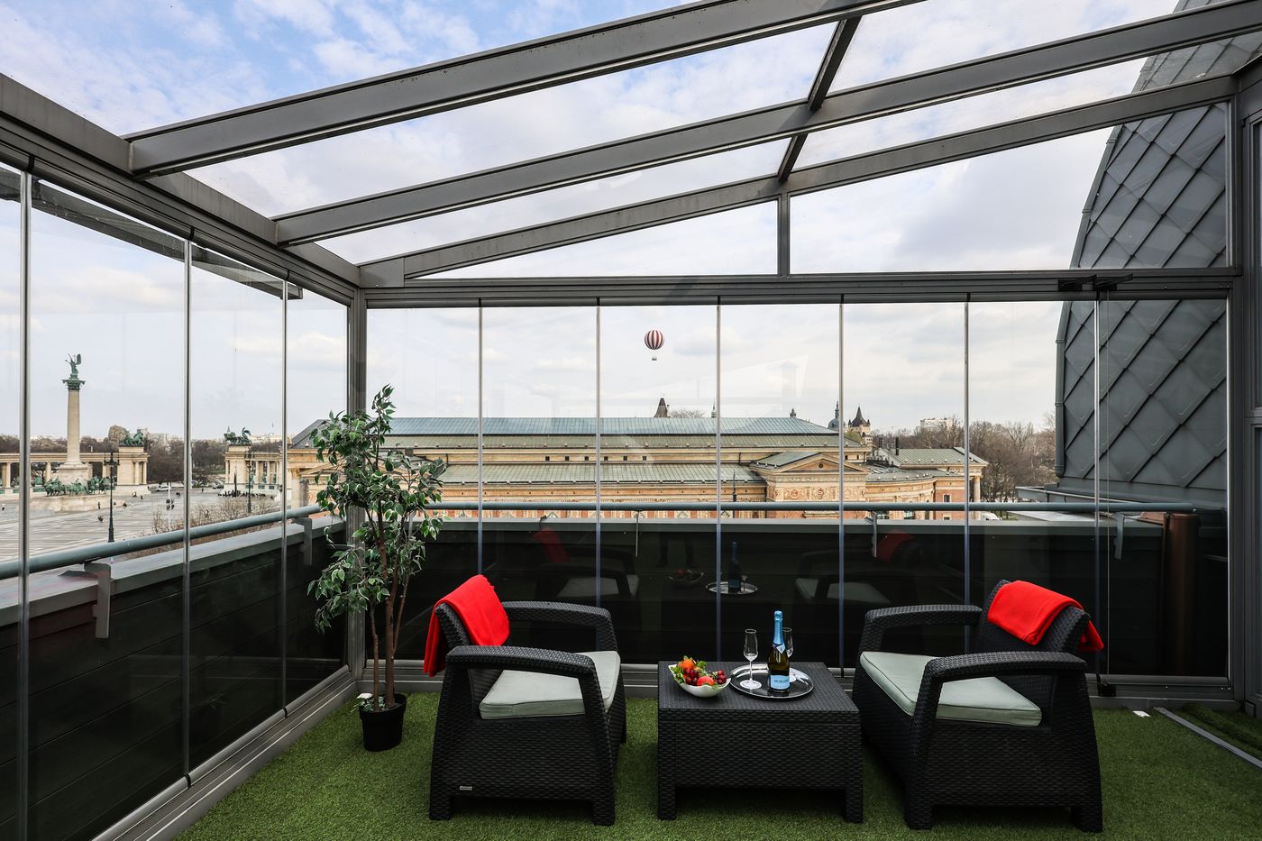 Mirage-Medic-Hotel-Room-21