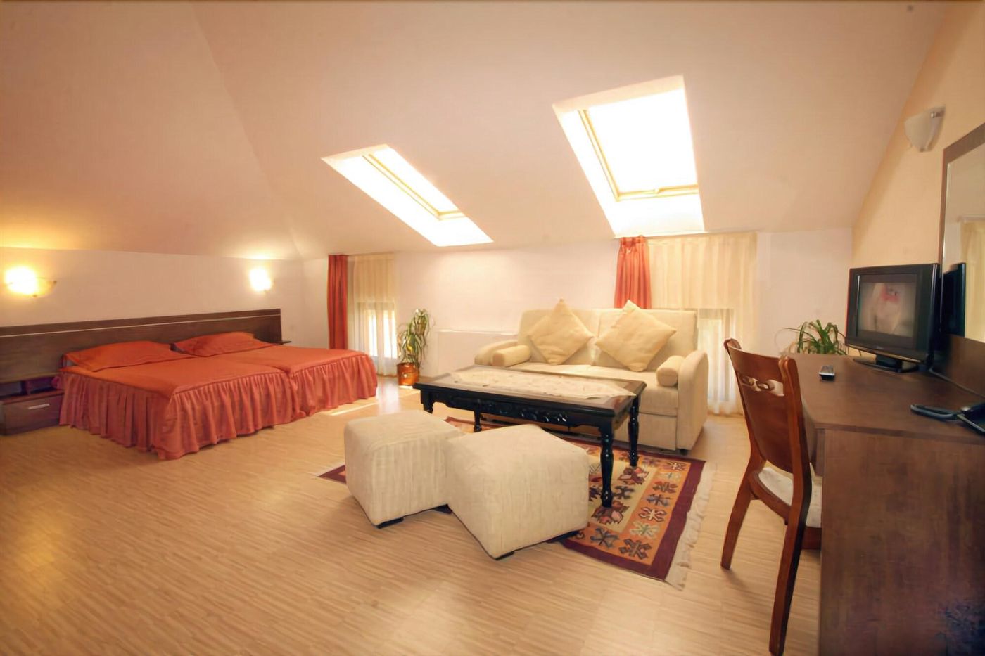 Alafrangite-Hotel-Room-11