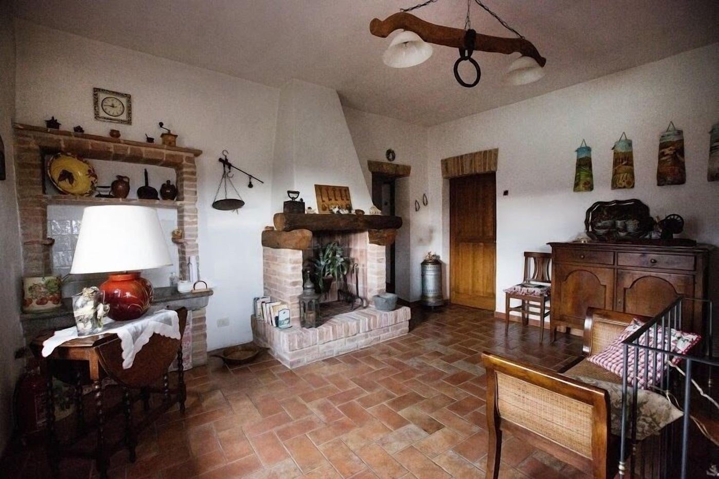 Podere-Il-Pero-Lobby-13