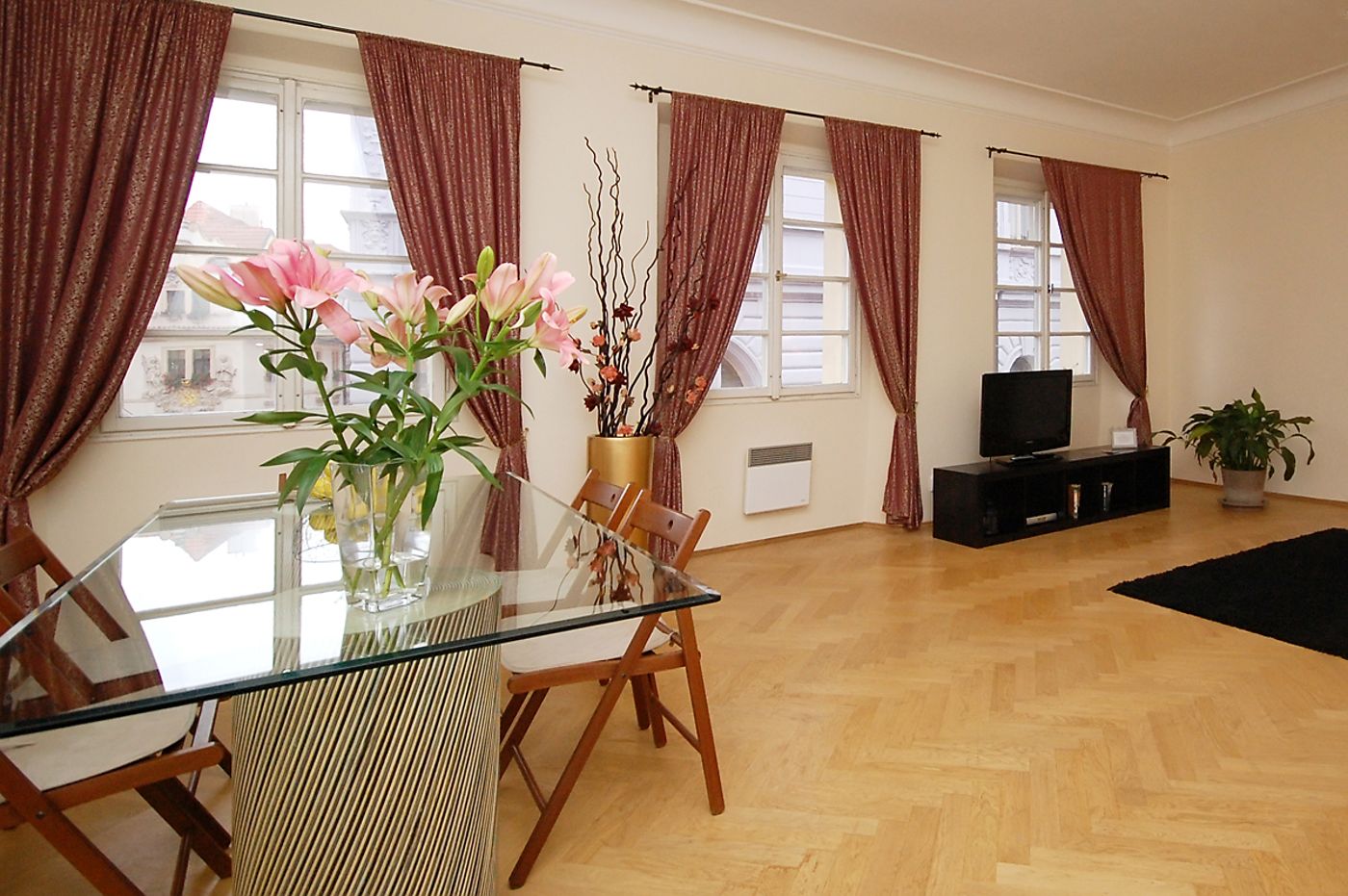 Royal-Road-Residence-Room-66