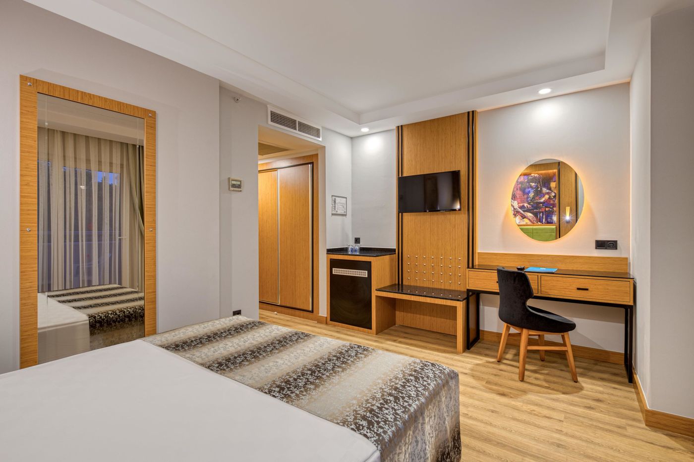 Sealife-Buket-Beach-Hotel-Room-34