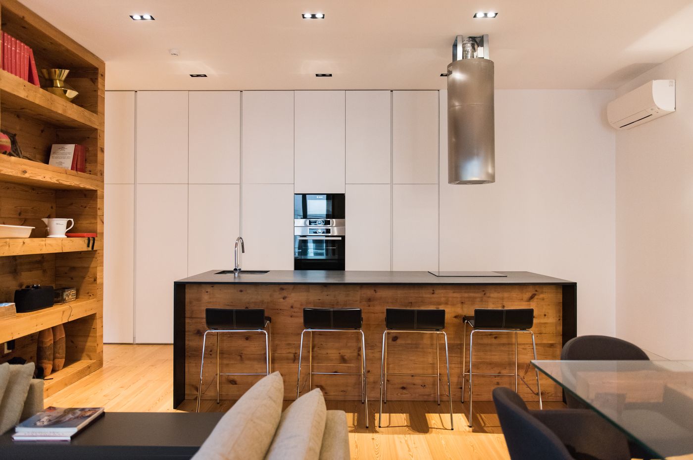 Flora-Chiado-Apartments-Room-7