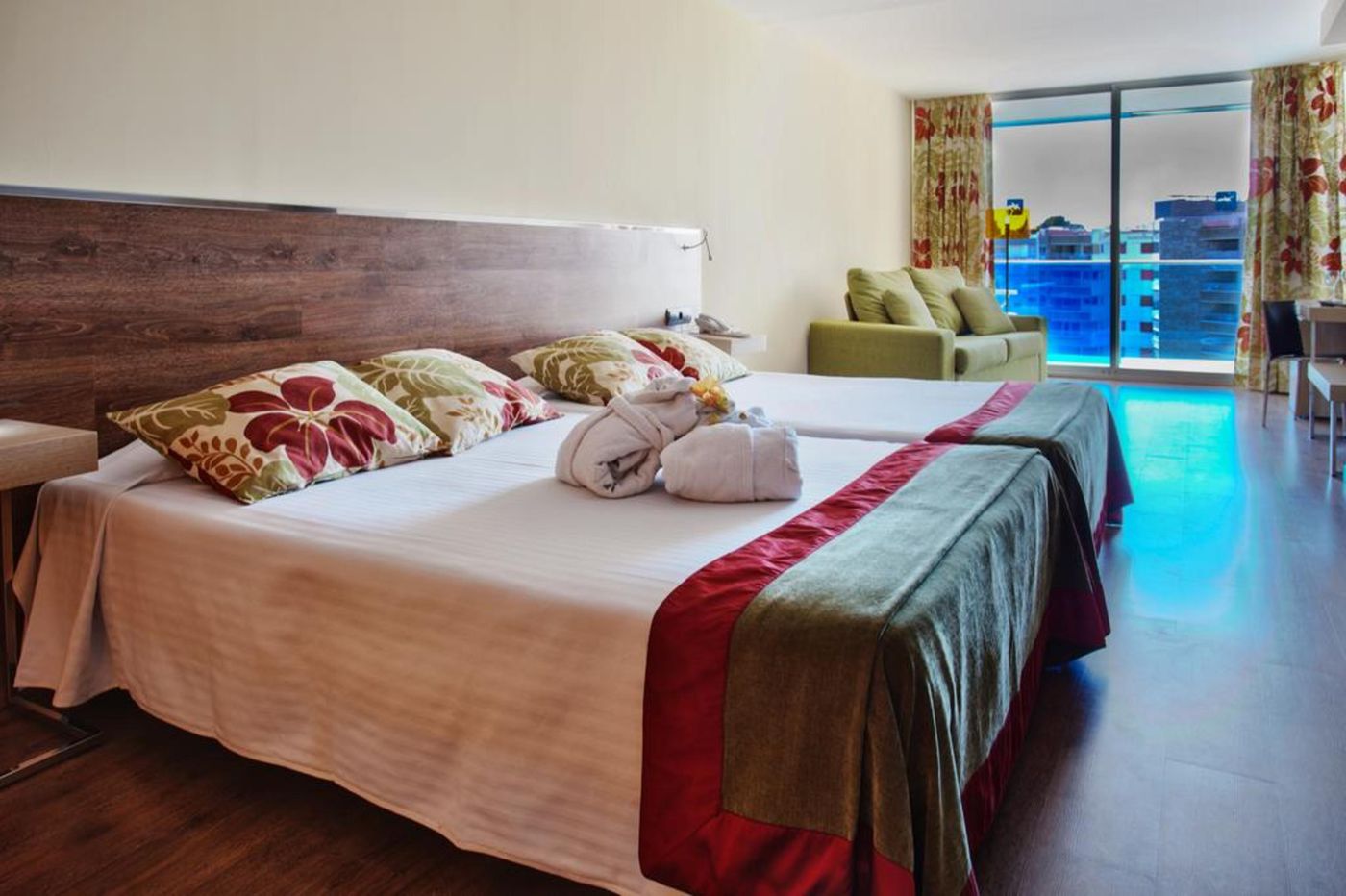 Nuba-Comarruga-Room-12