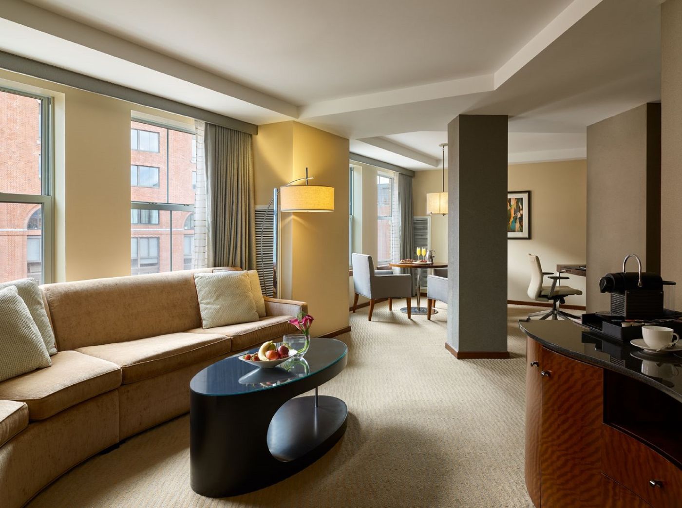 Battery-Wharf-Hotel--Boston-Waterfront-Room-11